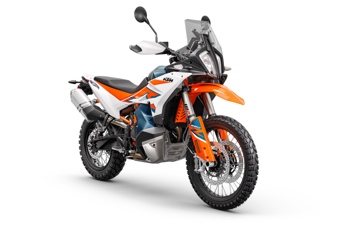890 Adventure R 2024