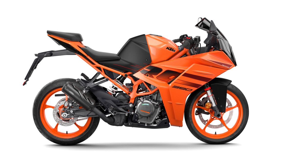 RC 390 2024